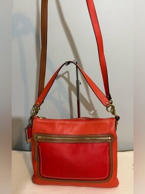 Coach Poppy Perri Hippie Convertible Shoulder Crossbody Bag Orange Coral Leather